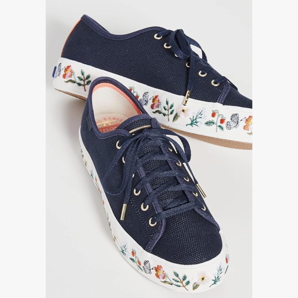 Ked’s X Rifle Paper Co Triple Kick Strawberry Fields Navy Lace Up Sneakers - Picture 2 of 13